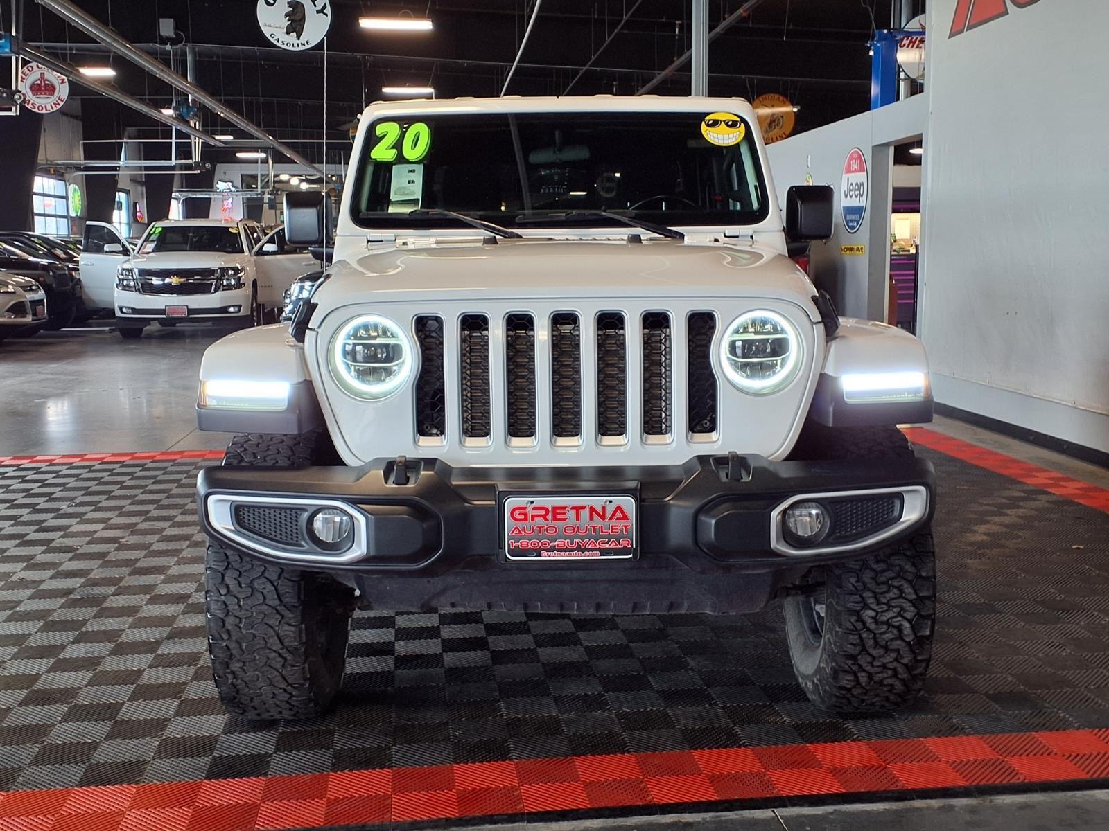 2020 Jeep Gladiator Overland - Bright White Clearcoat exterior view 2