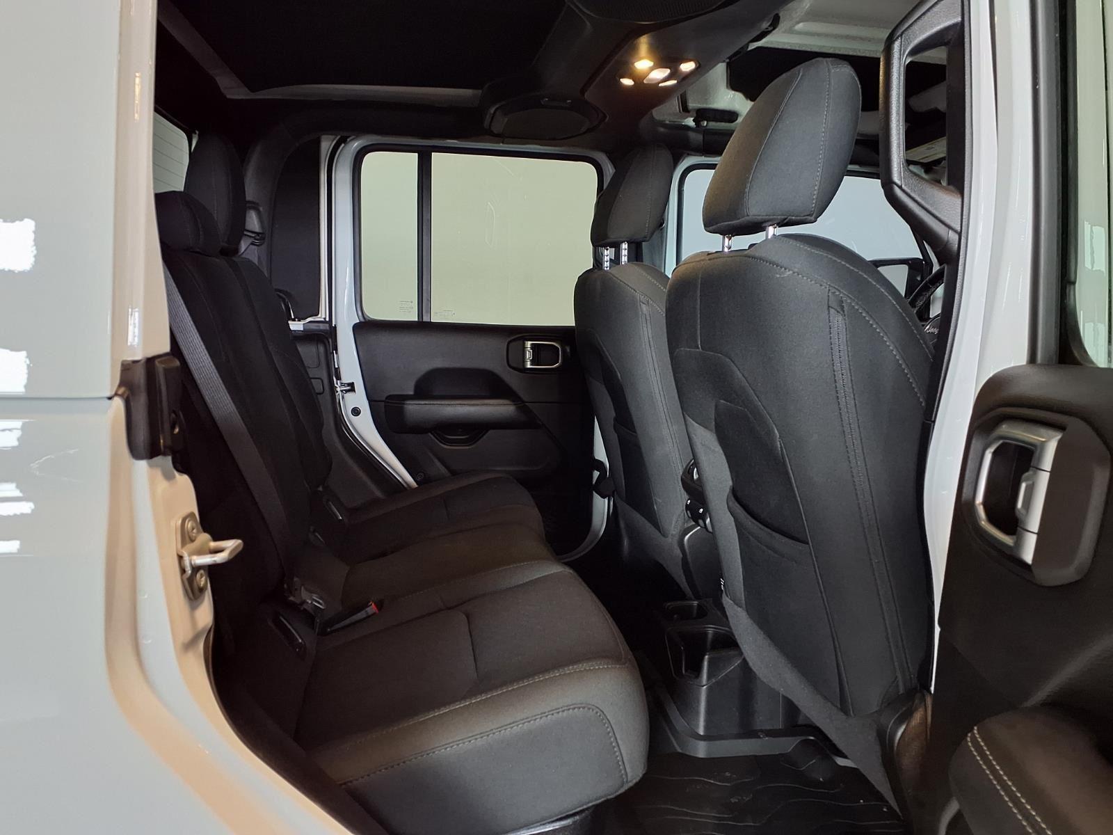 2020 Jeep Gladiator Overland - Bright White Clearcoat exterior view 10