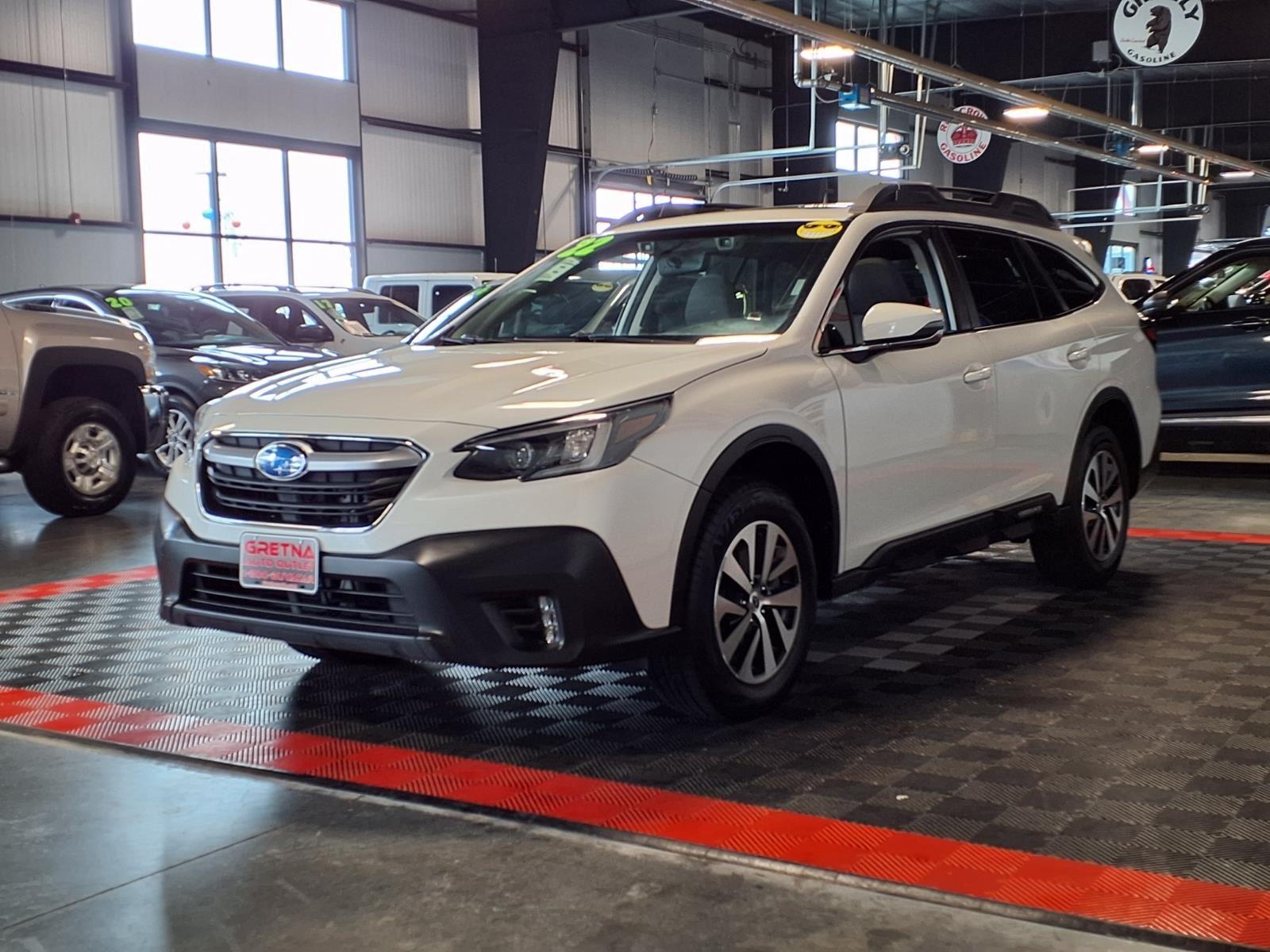 2022 Subaru Outback Premium - WHITE exterior view 3