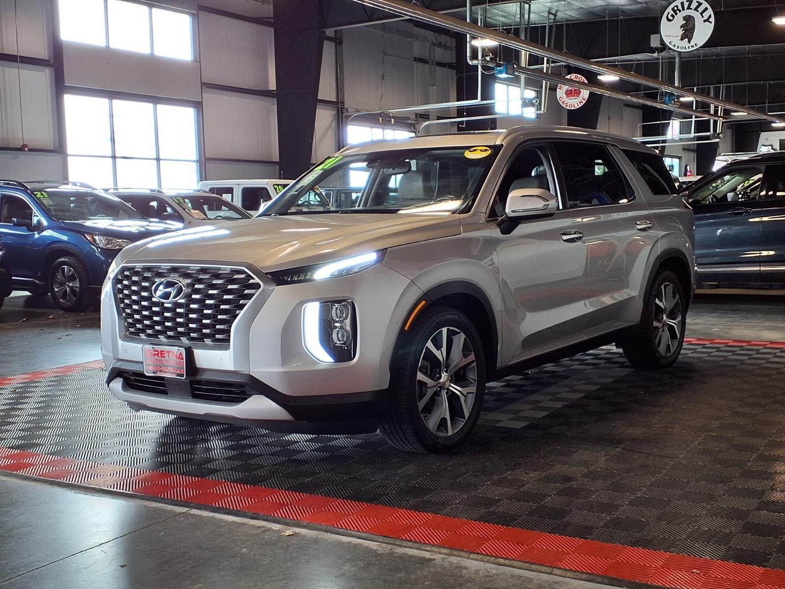 2021 Hyundai Palisade SEL - Typhoon Silver exterior view 3
