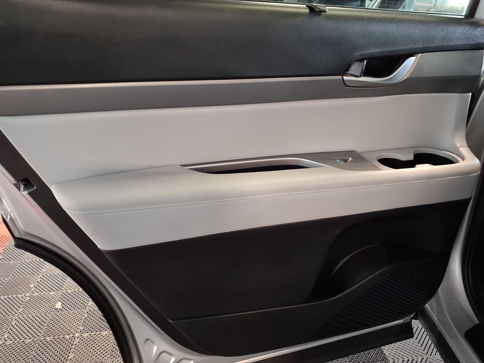 2021 Hyundai Palisade SEL - Typhoon Silver exterior view 18