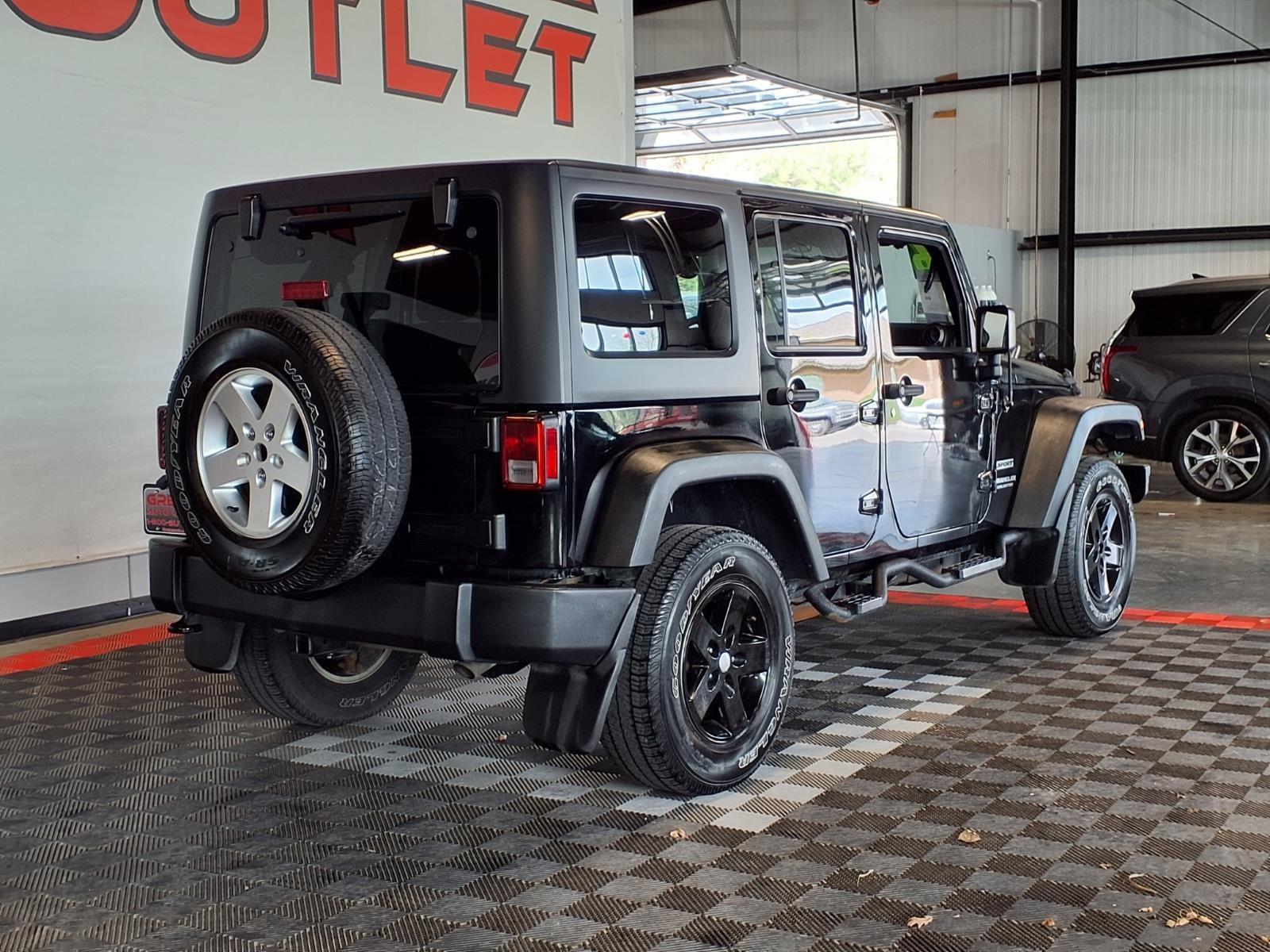 2016 Jeep Wrangler Unlimited Sport - Black Clearcoat exterior view 7