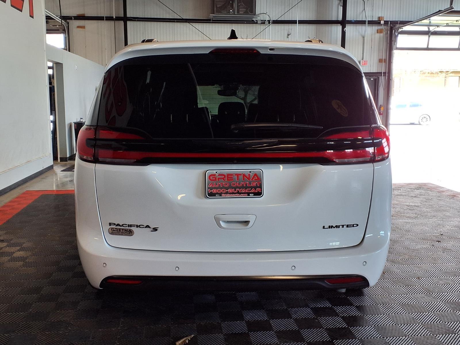 2024 Chrysler Pacifica Limited - Bright White Clearcoat exterior view 5