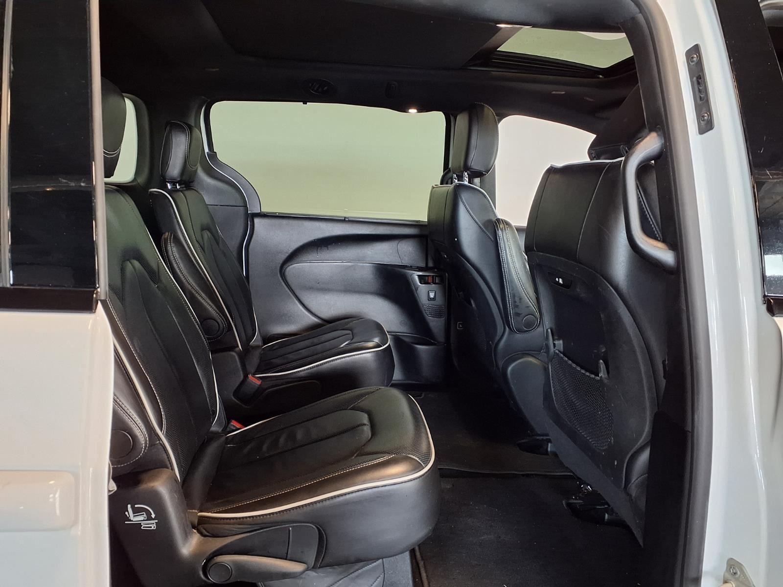 2024 Chrysler Pacifica Limited - Bright White Clearcoat exterior view 11