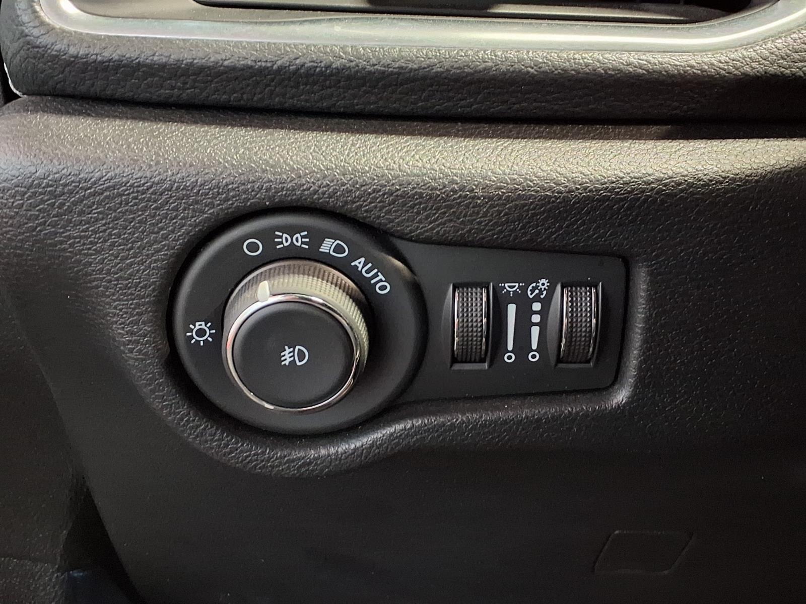 2024 Chrysler Pacifica Limited - Bright White Clearcoat exterior view 19