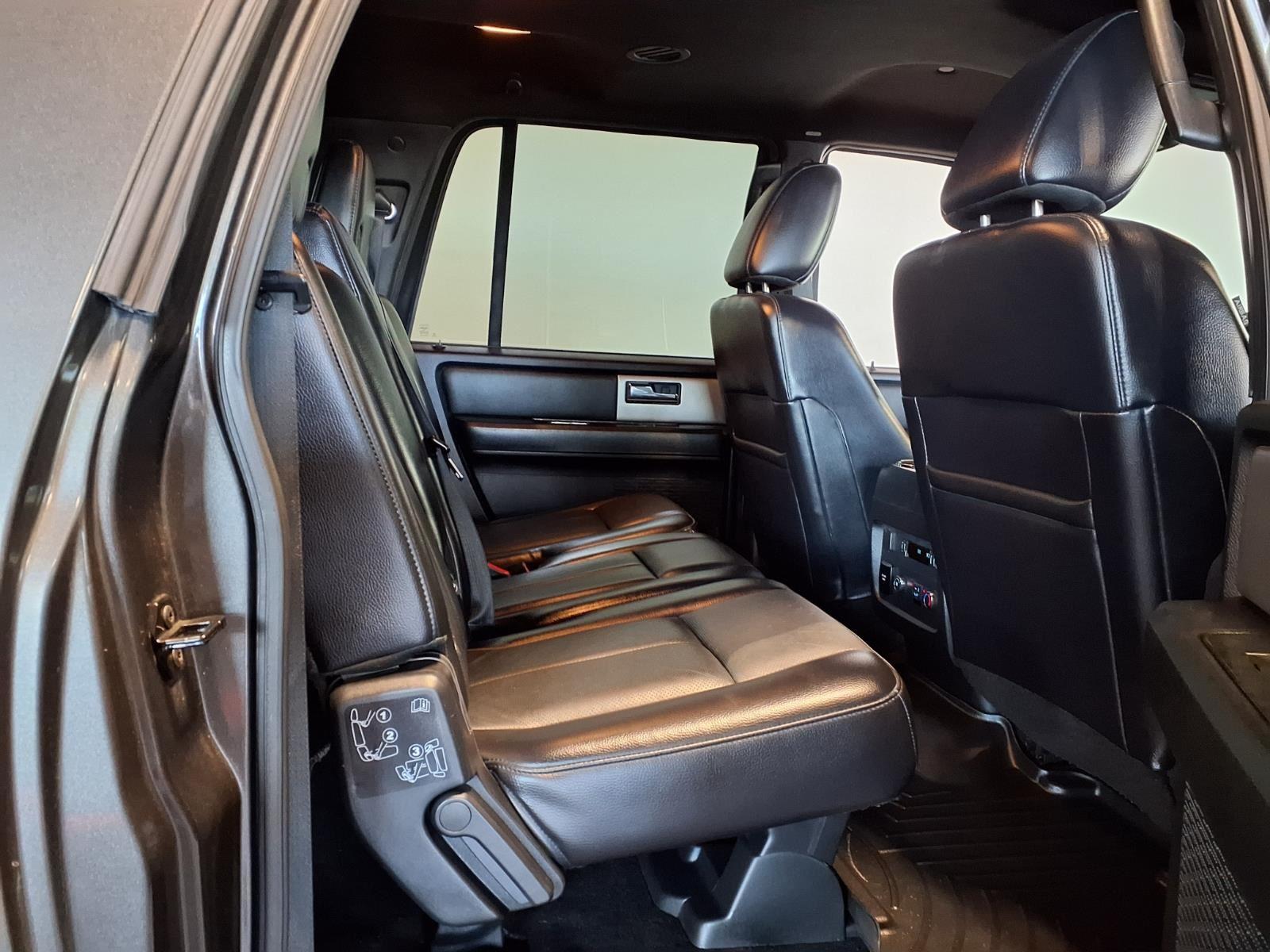 2017 Ford Expedition EL Limited - Magnetic exterior view 8