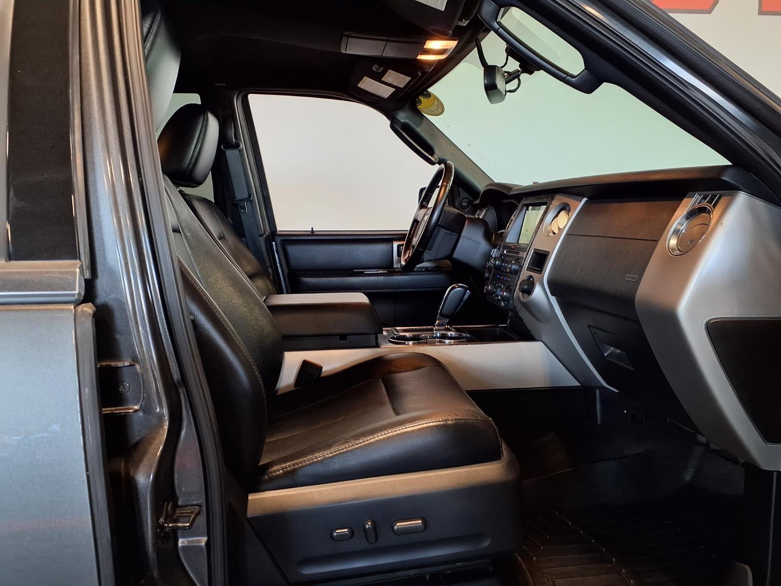 2017 Ford Expedition EL Limited - Magnetic exterior view 10