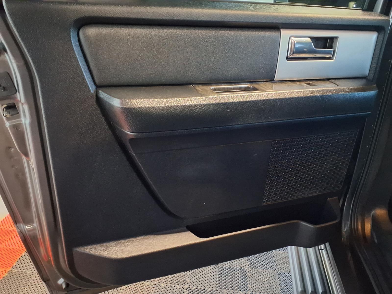 2017 Ford Expedition EL Limited - Magnetic exterior view 14