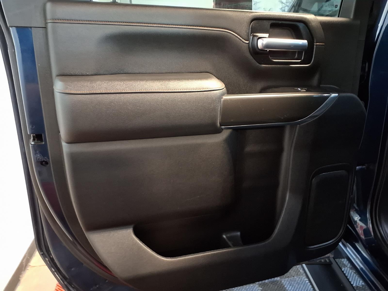 2022 GMC Sierra 2500HD AT4 - Pacific Blue Metallic exterior view 15