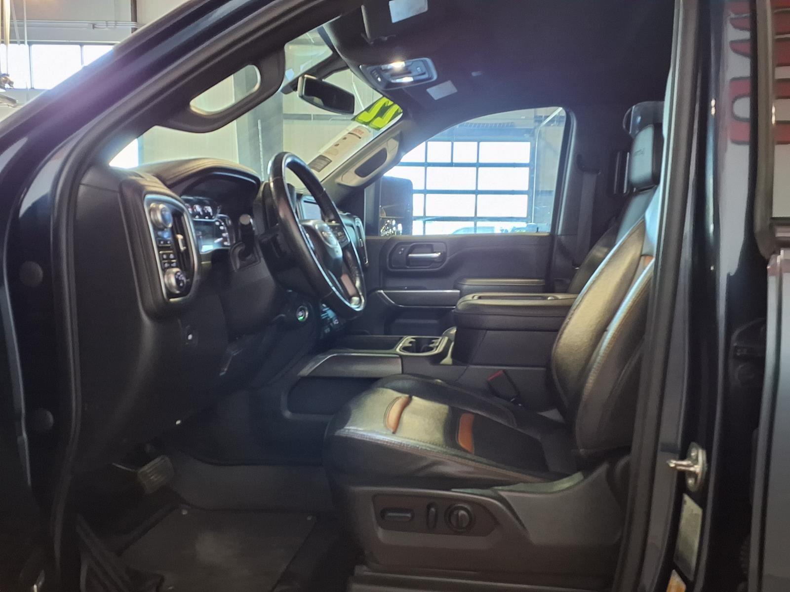 2022 GMC Sierra 2500HD AT4 - Pacific Blue Metallic exterior view 18