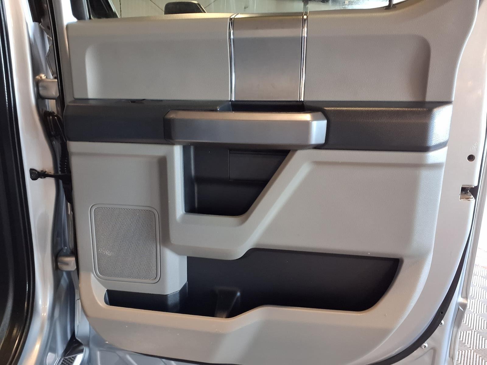 2022 FORD F-350 SUPER DUTY - SILVER exterior view 6