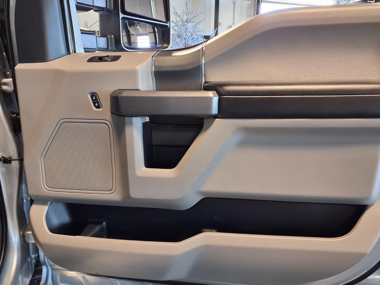 2022 FORD F-350 SUPER DUTY - SILVER exterior view 8