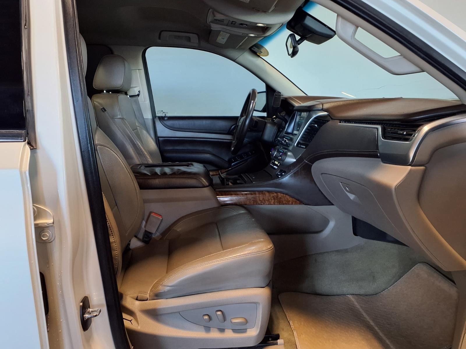 2015 Chevrolet Tahoe LTZ - White Diamond Tricoat exterior view 12