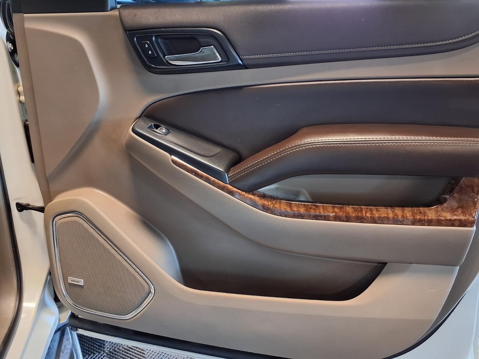 2015 Chevrolet Tahoe LTZ - White Diamond Tricoat exterior view 13