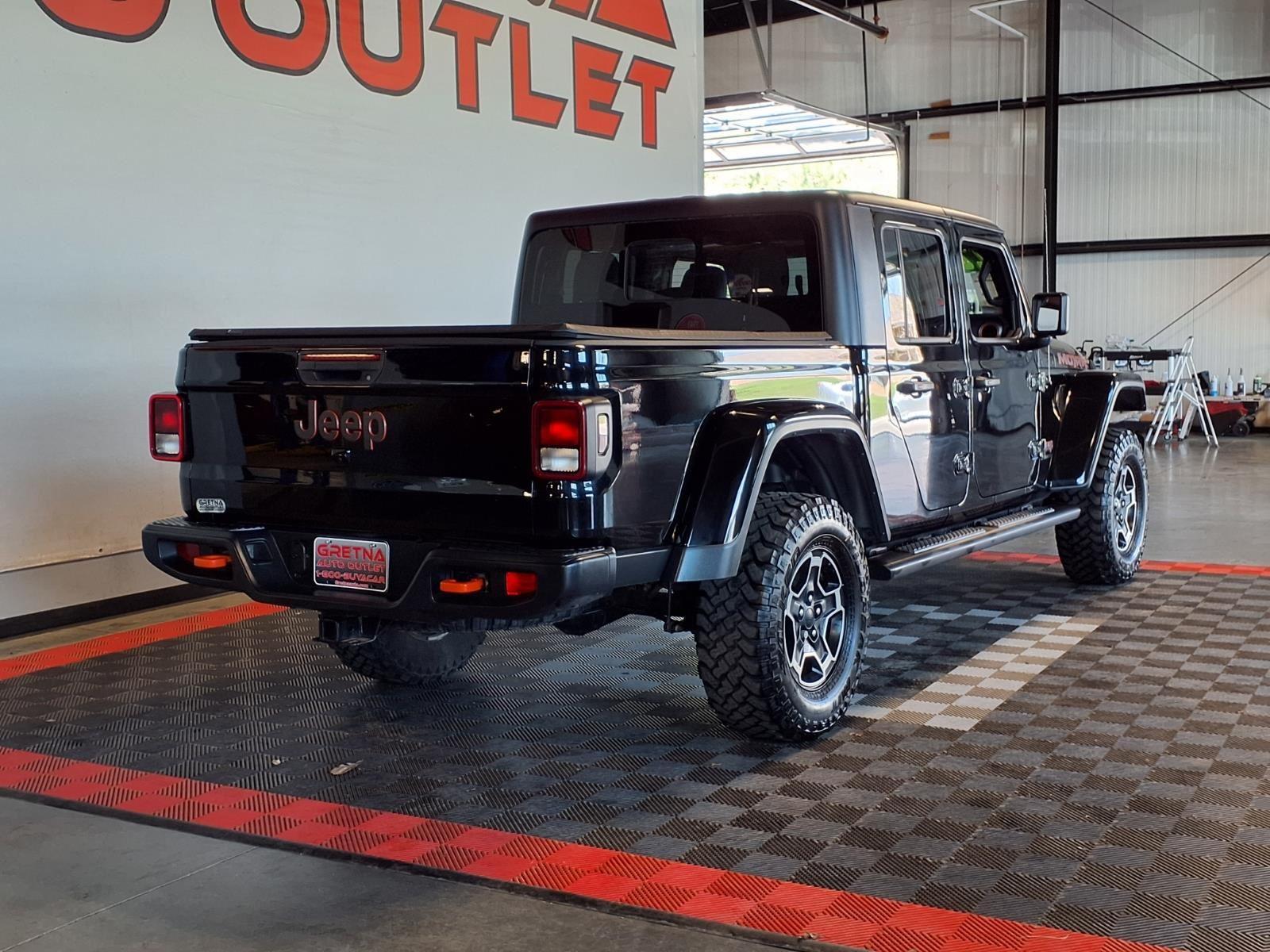 2022 Jeep Gladiator Mojave - Black Clearcoat exterior view 7