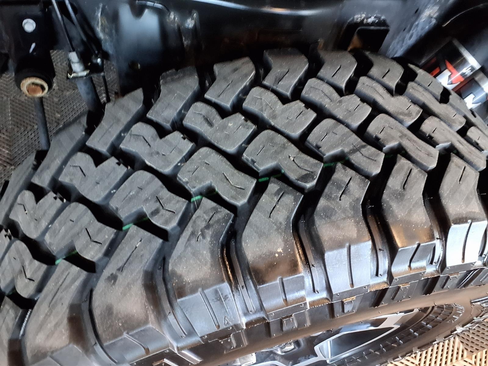 2022 Jeep Gladiator Mojave - Black Clearcoat exterior view 9