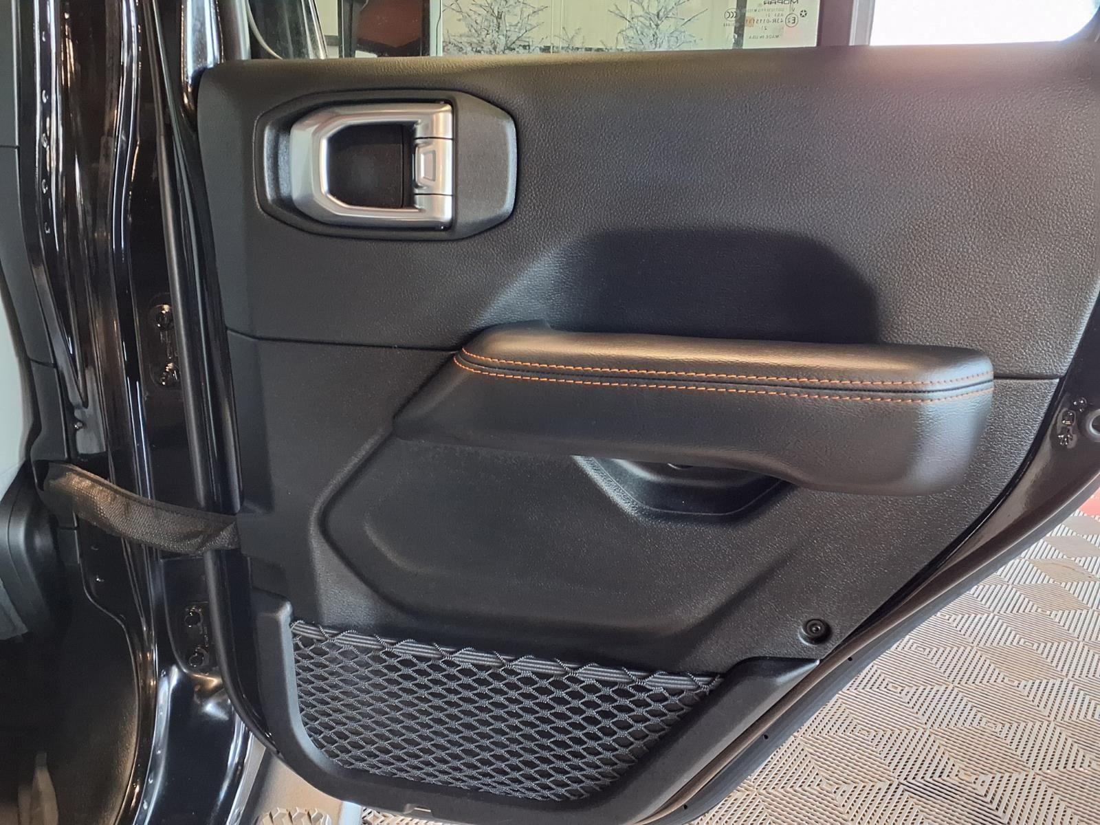 2022 Jeep Gladiator Mojave - Black Clearcoat exterior view 11