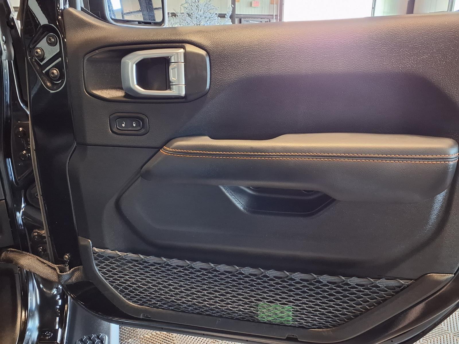 2022 Jeep Gladiator Mojave - Black Clearcoat exterior view 13