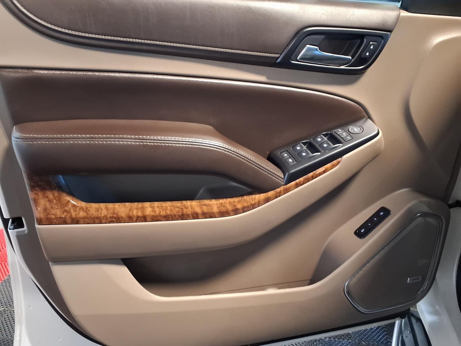 2015 Chevrolet Tahoe LTZ - White Diamond Tricoat exterior view 18