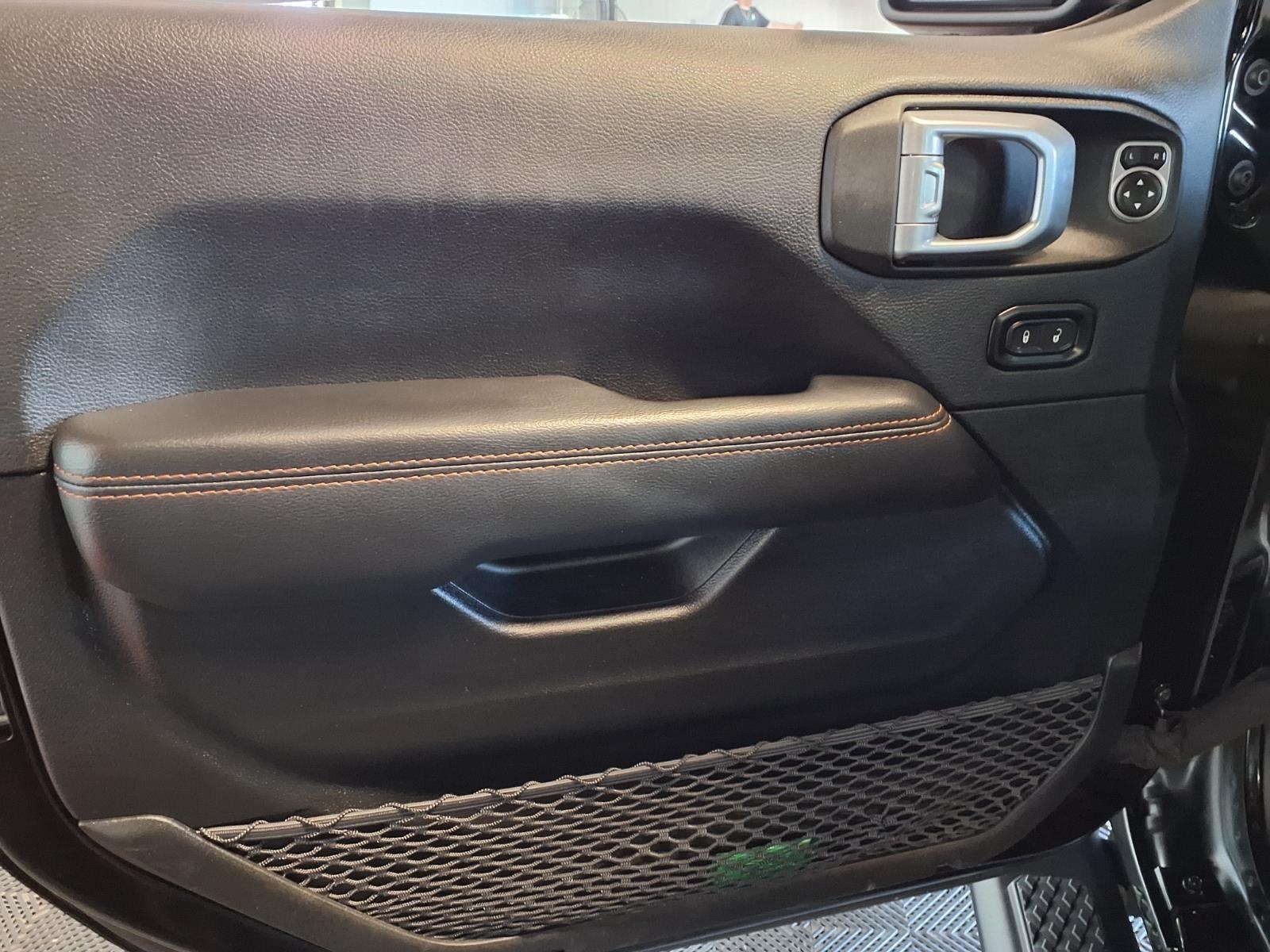 2022 Jeep Gladiator Mojave - Black Clearcoat exterior view 17