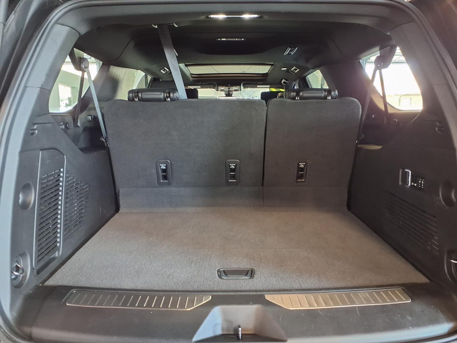 2022 GMC Yukon XL Denali - Onyx Black exterior view 6