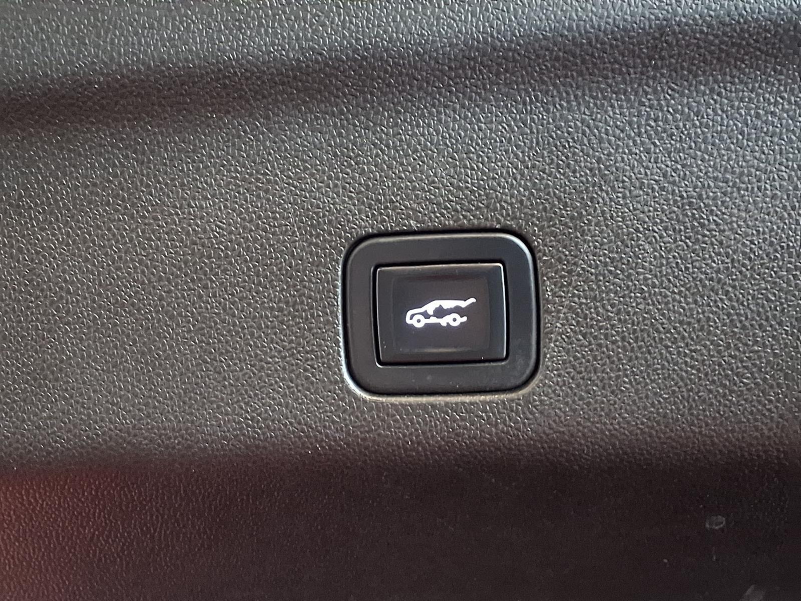 2022 GMC Yukon XL Denali - Onyx Black exterior view 7