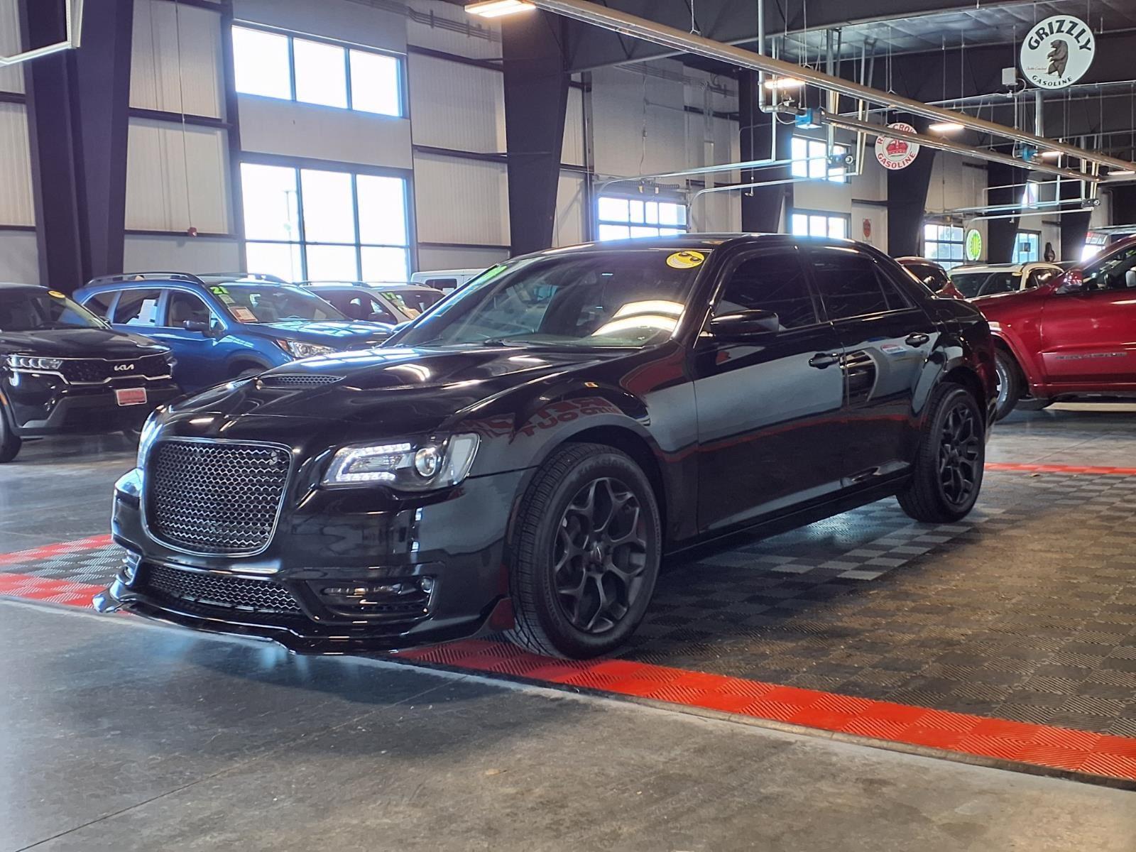 2019 Chrysler 300 300S - Gloss Black exterior view 3