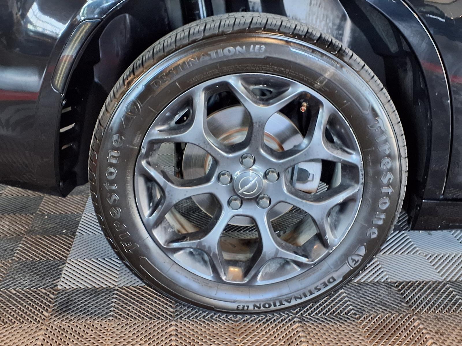 2019 Chrysler 300 300S - Gloss Black exterior view 6