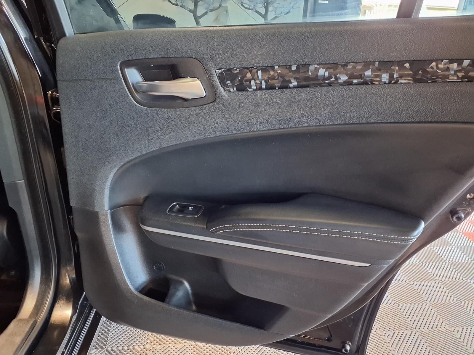 2019 Chrysler 300 300S - Gloss Black exterior view 8