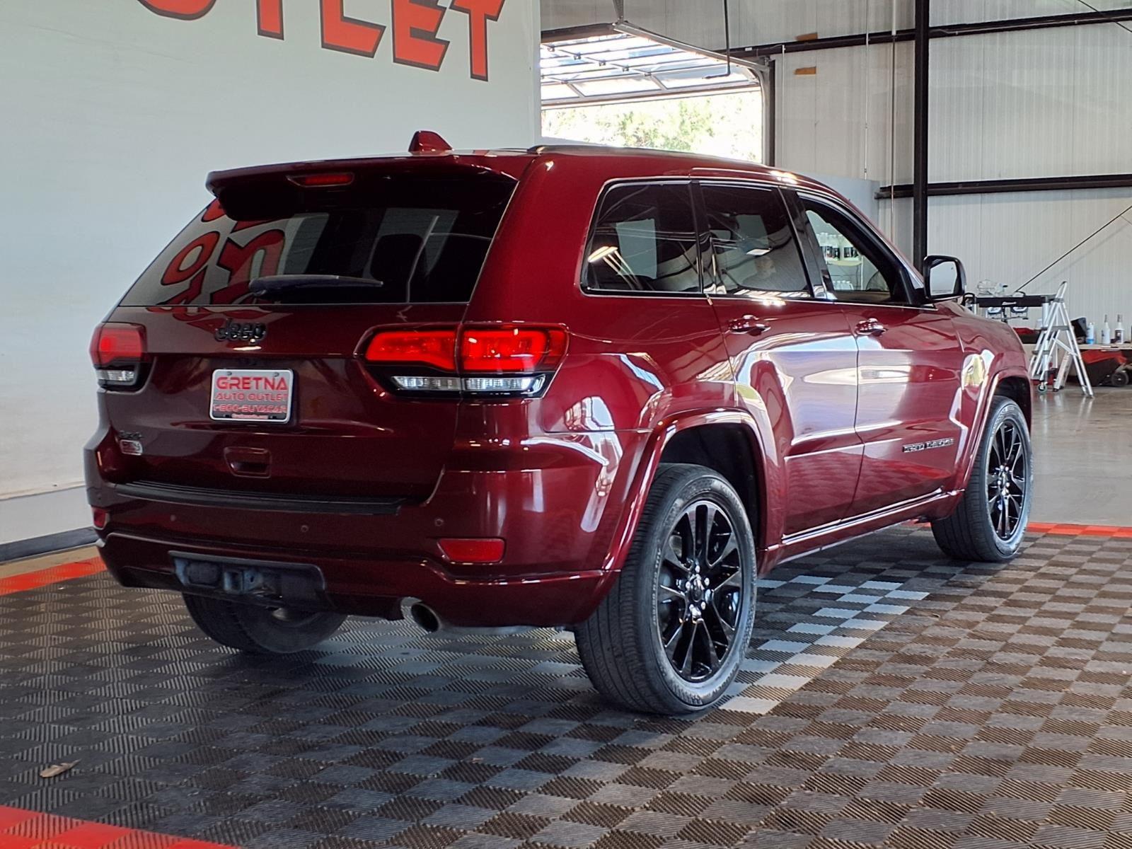 2019 Jeep Grand Cherokee Altitude - Velvet Red Pearlcoat exterior view 8