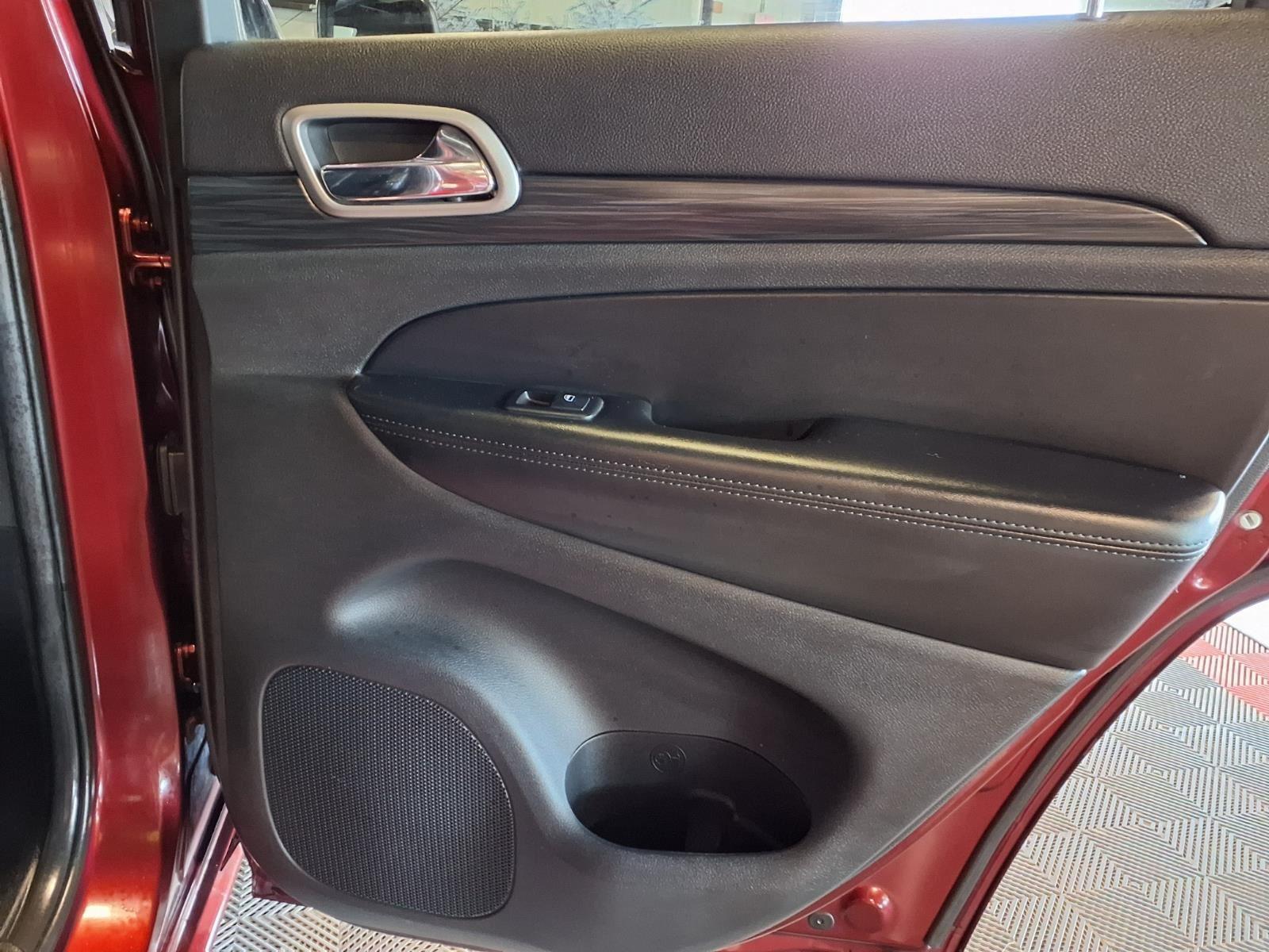 2019 Jeep Grand Cherokee Altitude - Velvet Red Pearlcoat exterior view 11