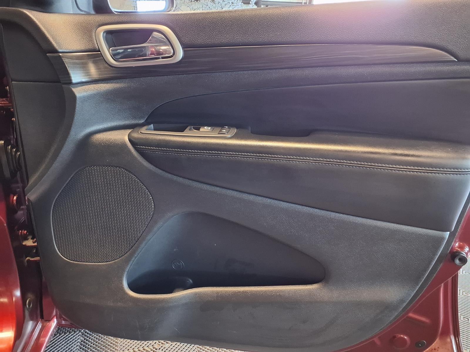 2019 Jeep Grand Cherokee Altitude - Velvet Red Pearlcoat exterior view 13