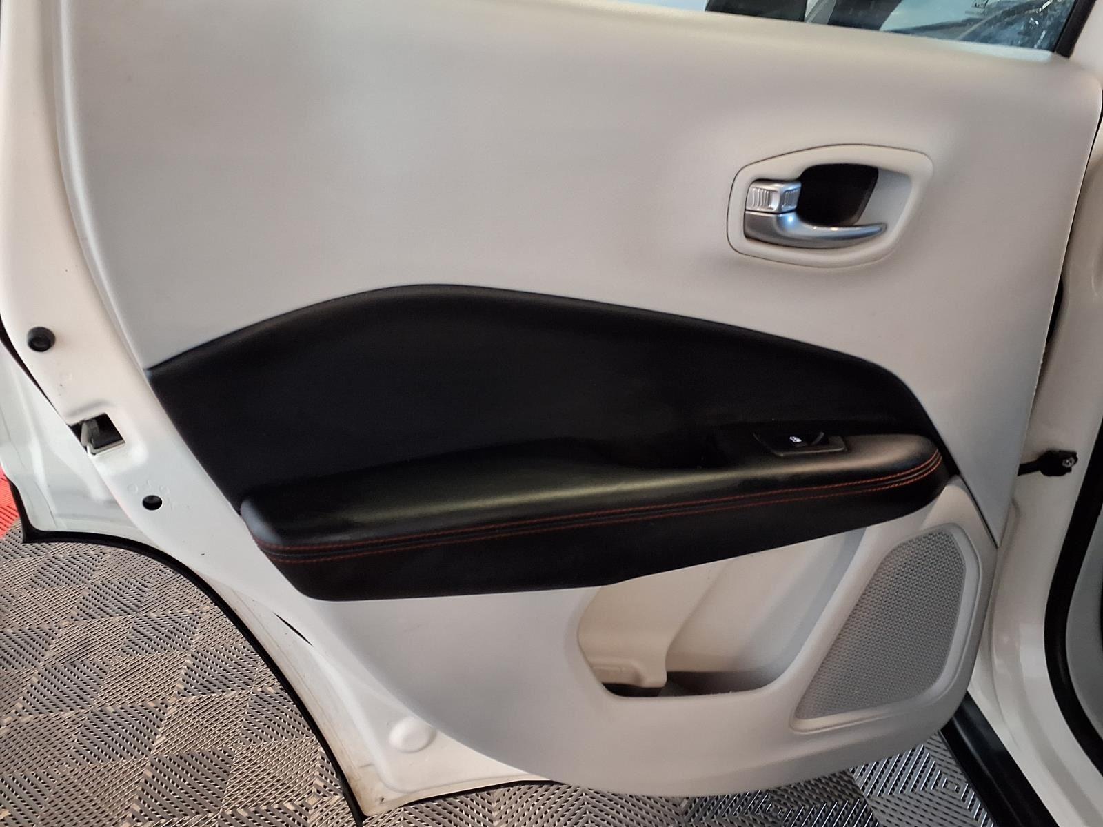 2020 Jeep Compass Limited - White Clearcoat exterior view 14