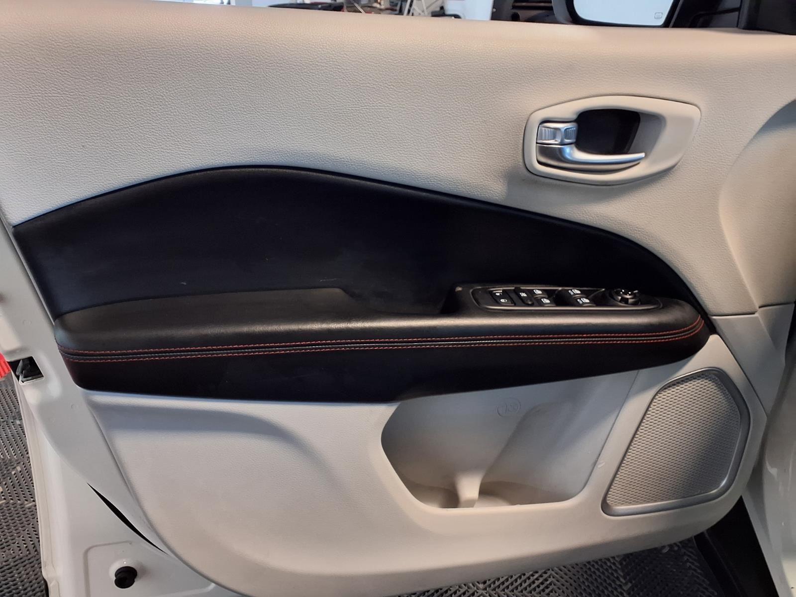 2020 Jeep Compass Limited - White Clearcoat exterior view 16