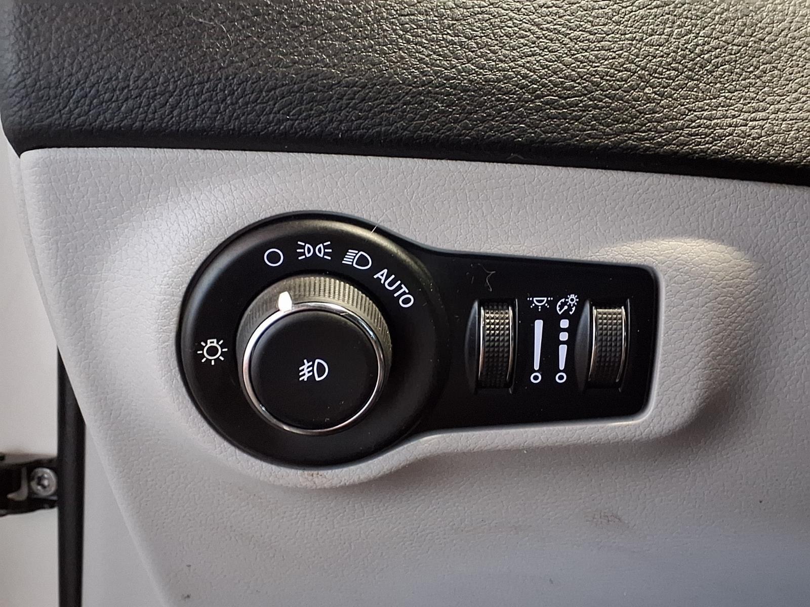 2020 Jeep Compass Limited - White Clearcoat exterior view 18