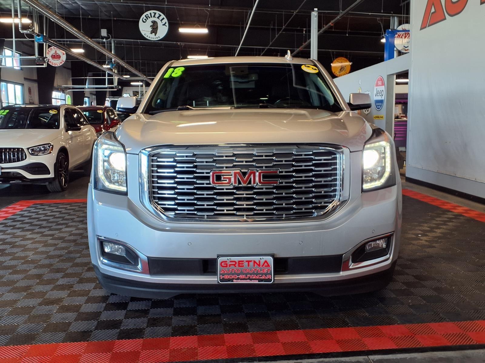 2018 GMC Yukon Denali - Quicksilver Metallic exterior view 2