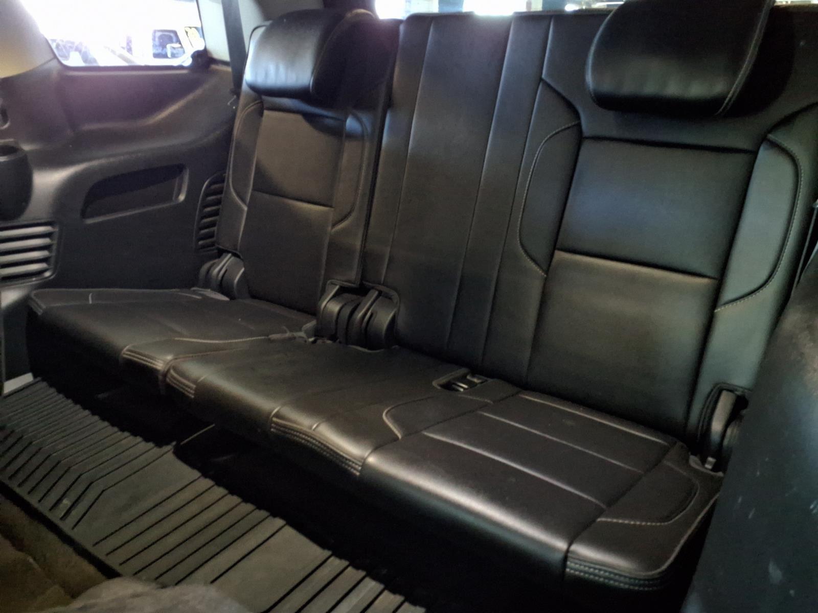 2018 GMC Yukon Denali - Quicksilver Metallic exterior view 13