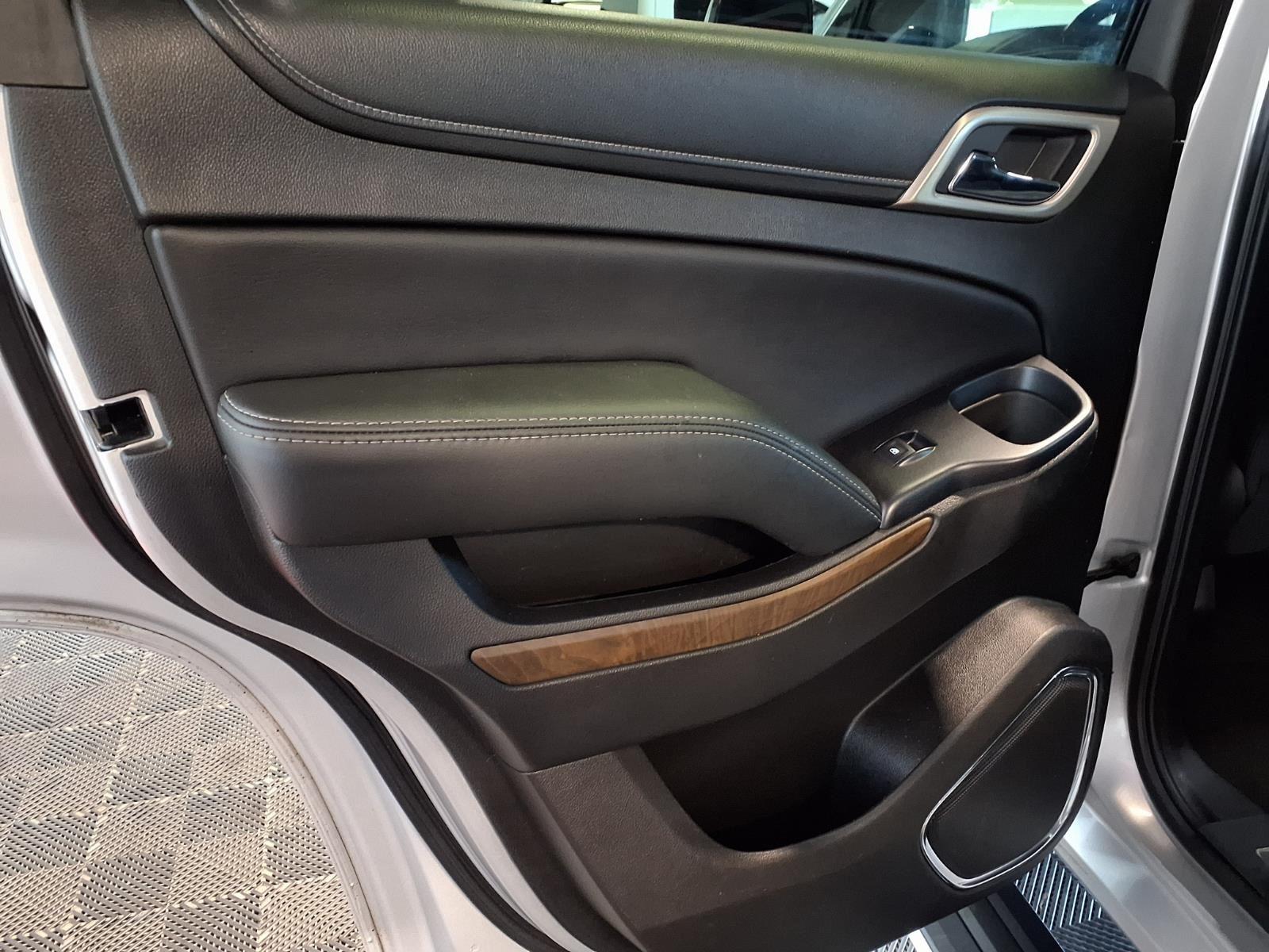 2018 GMC Yukon Denali - Quicksilver Metallic exterior view 15