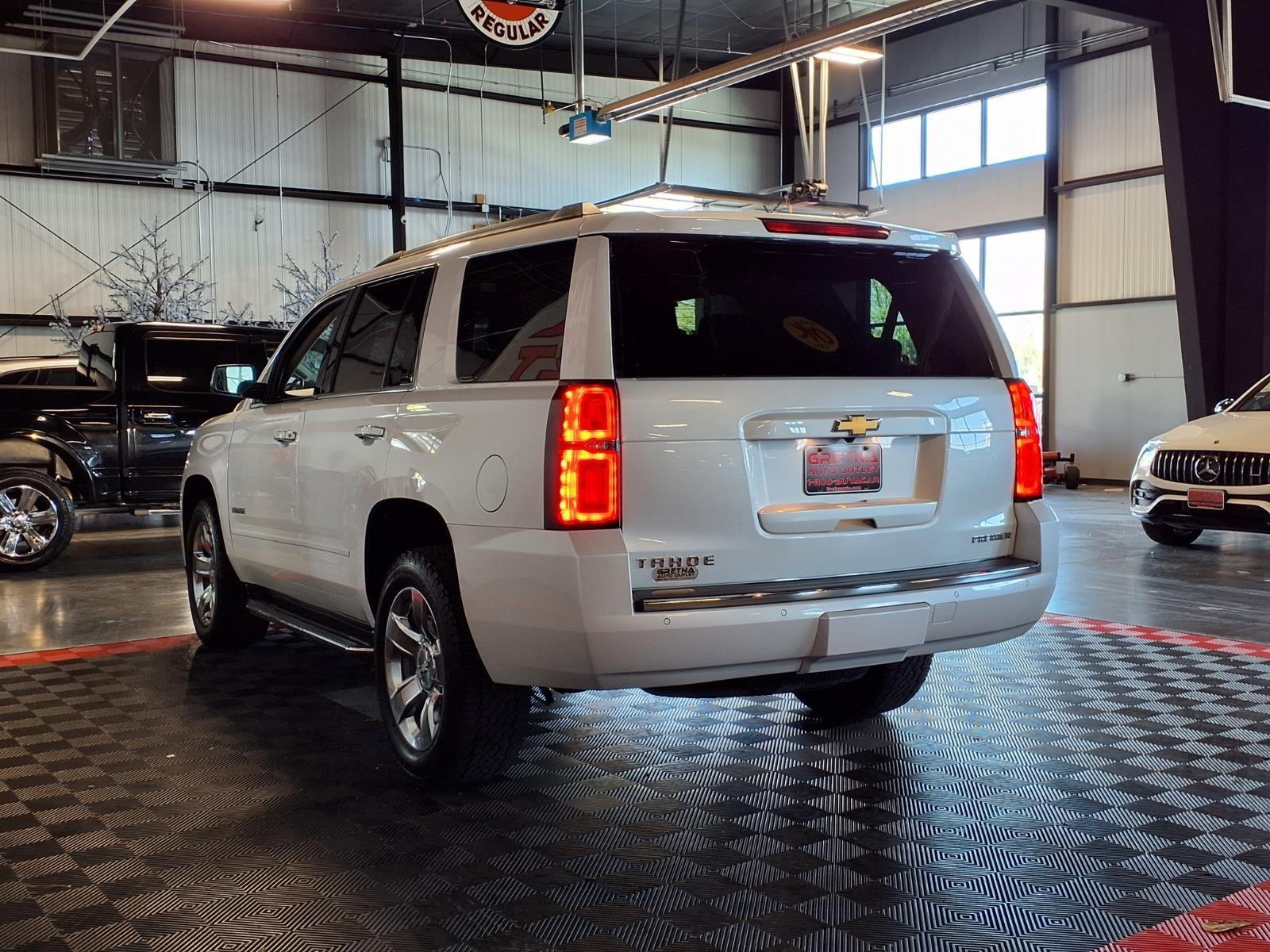 2020 Chevrolet Tahoe Premier - Iridescent Pearl Tricoat exterior view 4