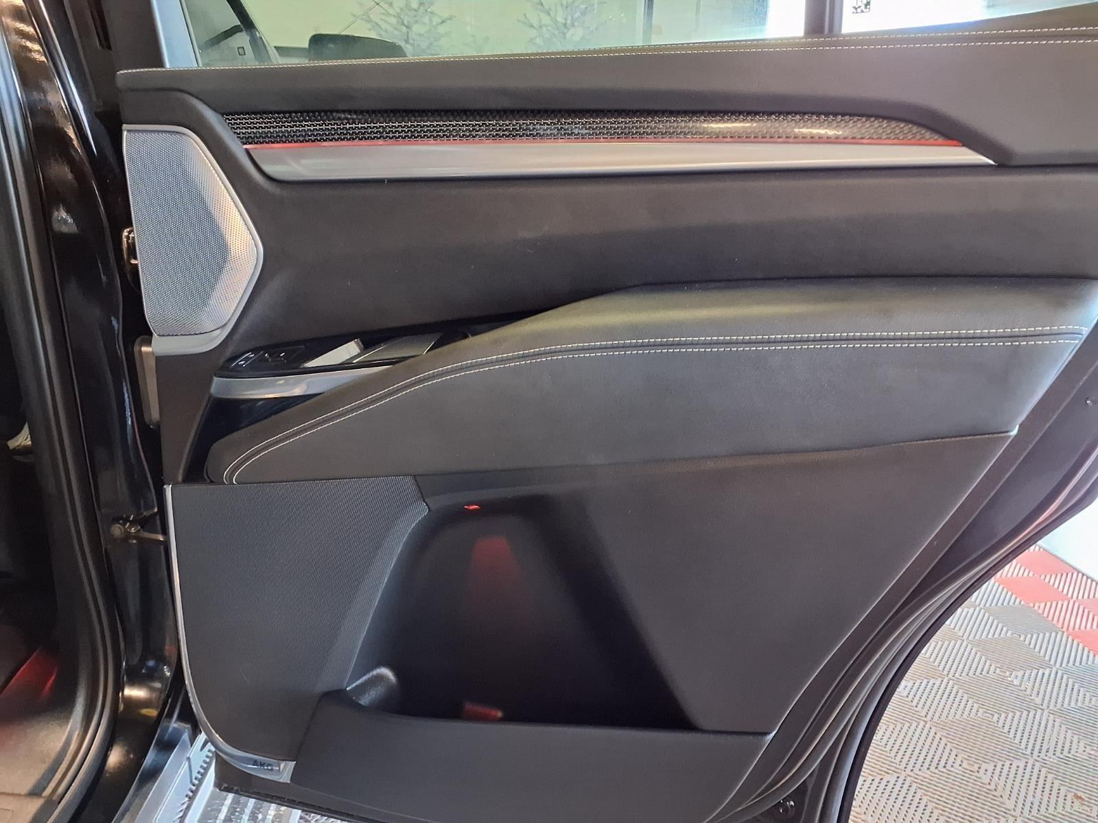 2025 Cadillac Escalade AWD V-Series - Black Raven exterior view 11