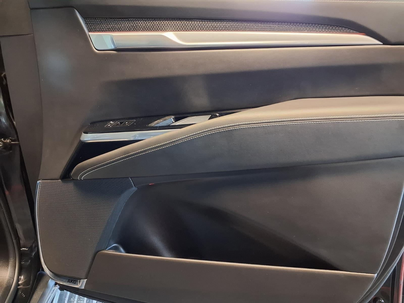 2025 Cadillac Escalade AWD V-Series - Black Raven exterior view 13