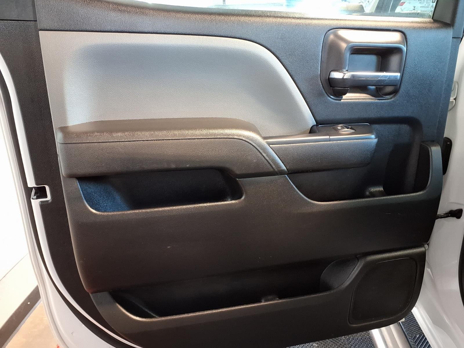 2018 Chevrolet Silverado 2500HD Work Truck - Summit White exterior view 15