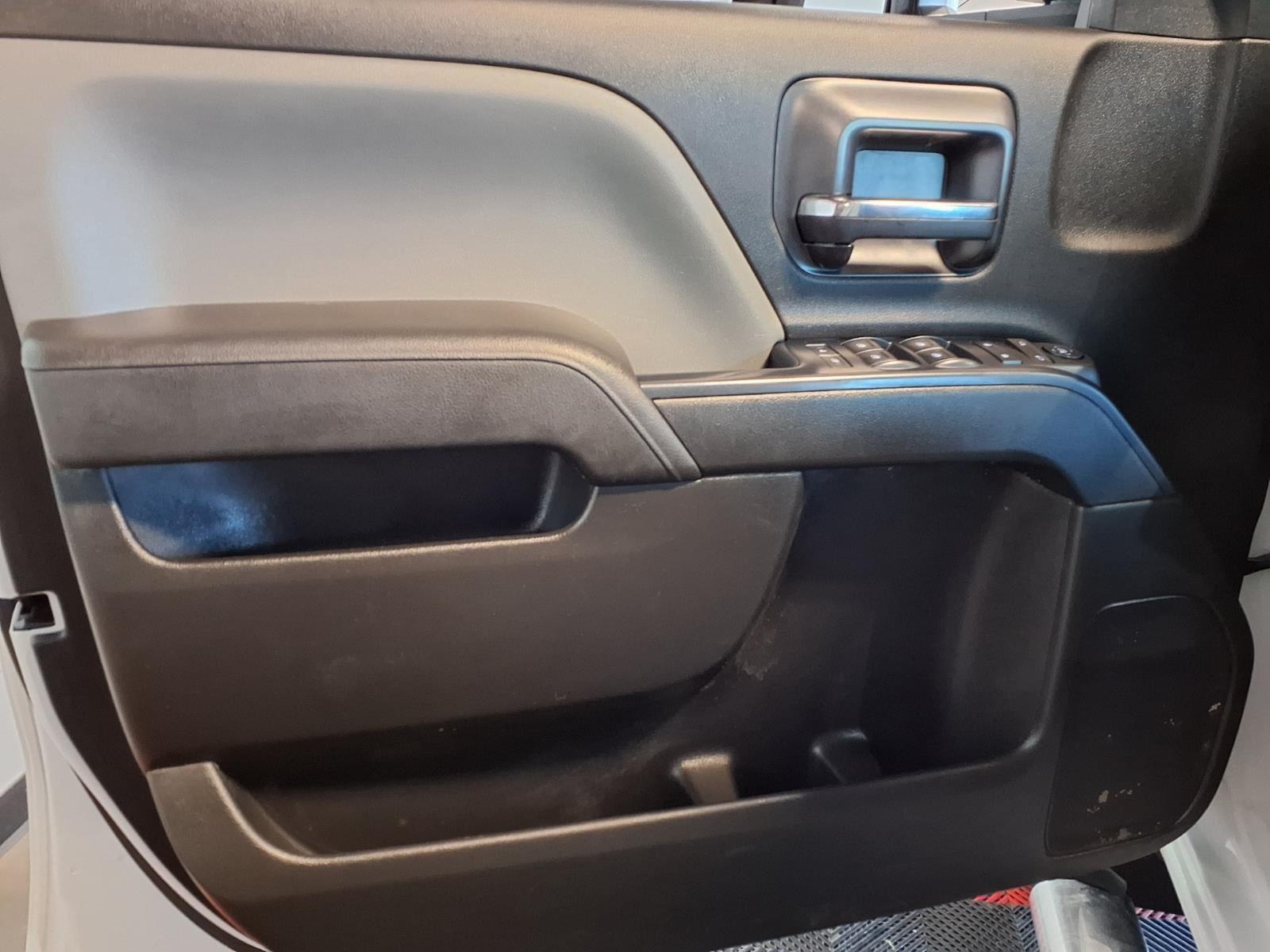 2018 Chevrolet Silverado 2500HD Work Truck - Summit White exterior view 17