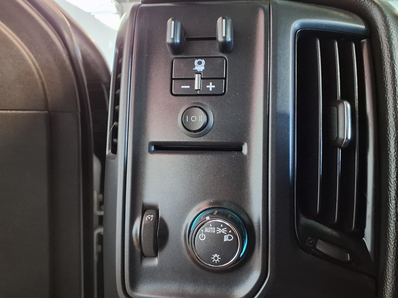2018 Chevrolet Silverado 2500HD Work Truck - Summit White exterior view 19