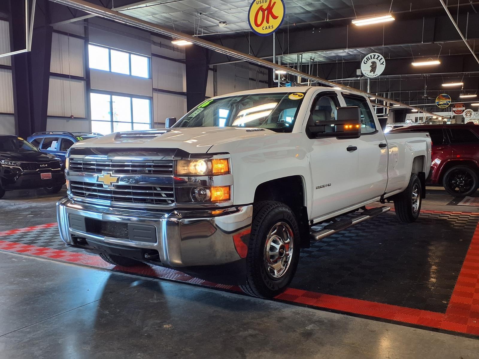 2018 Chevrolet Silverado 2500HD Work Truck - Summit White exterior view 3