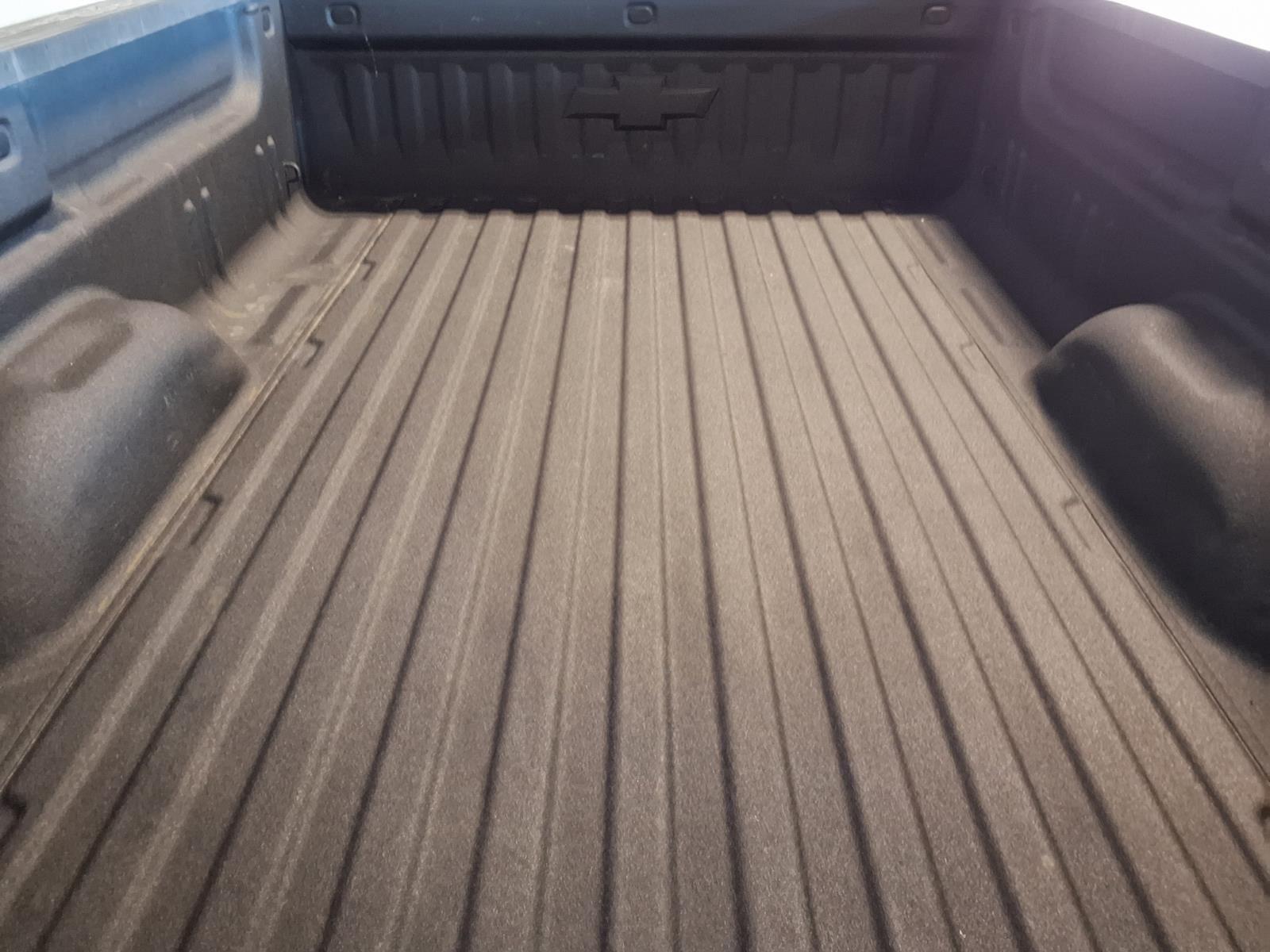 2018 Chevrolet Silverado 2500HD Work Truck - Summit White exterior view 6