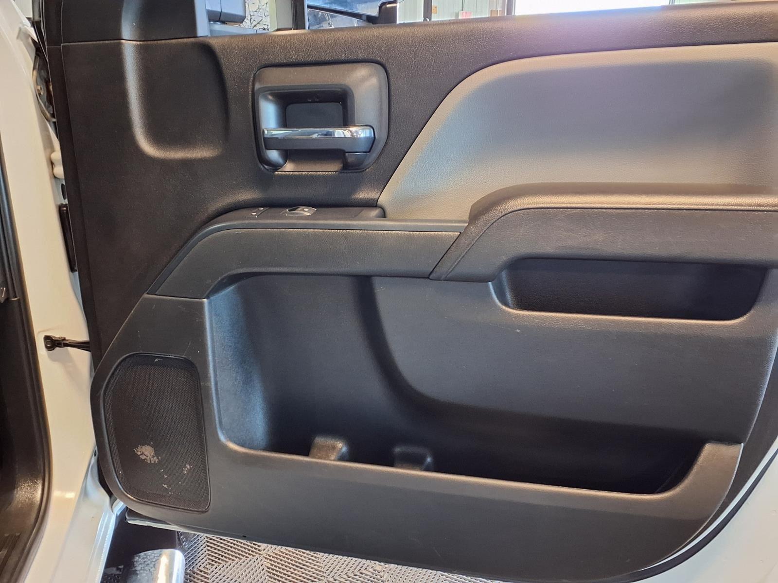 2018 Chevrolet Silverado 2500HD Work Truck - Summit White exterior view 13