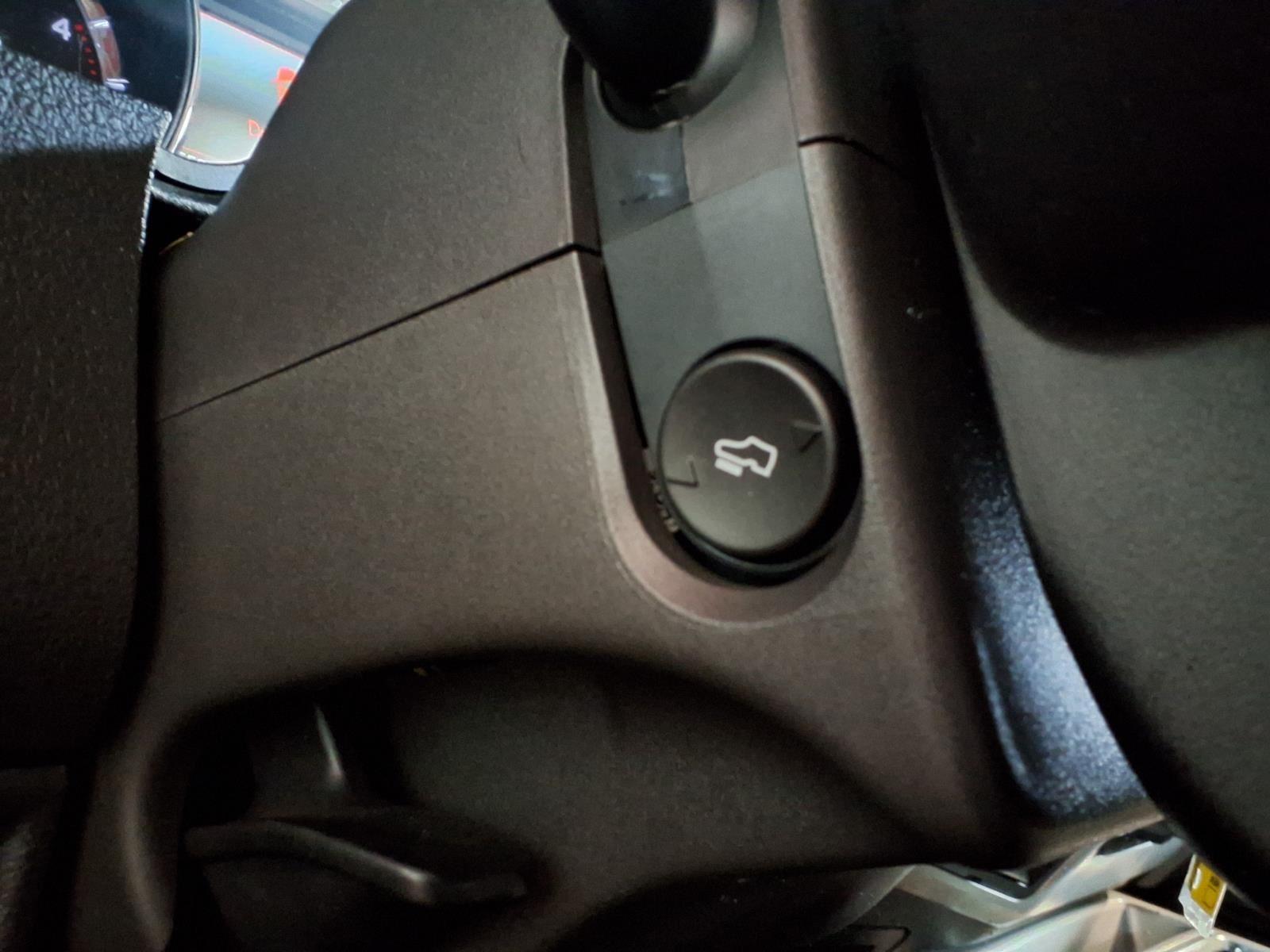 2012 Ford Super Duty F-350 SRW Lariat - Tuxedo Black exterior view 19