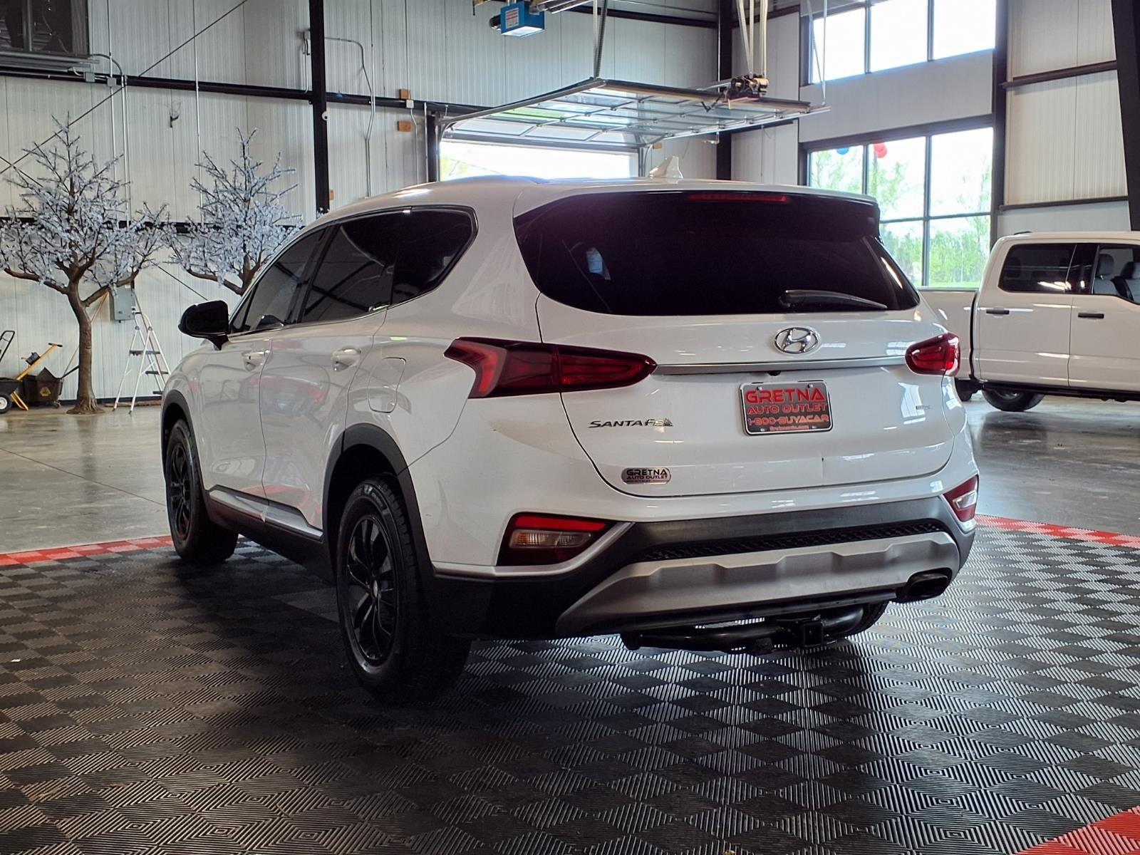 2020 Hyundai Santa Fe SEL - Quartz White exterior view 4