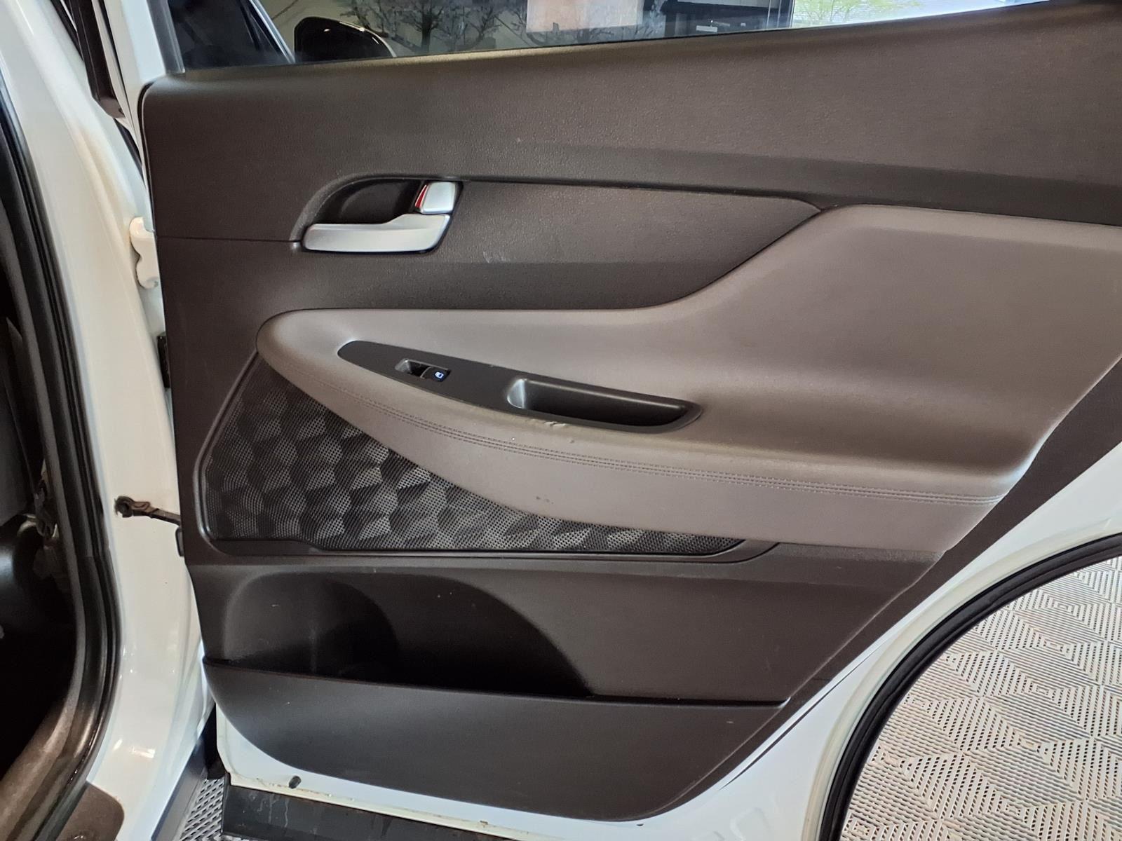 2020 Hyundai Santa Fe SEL - Quartz White exterior view 9